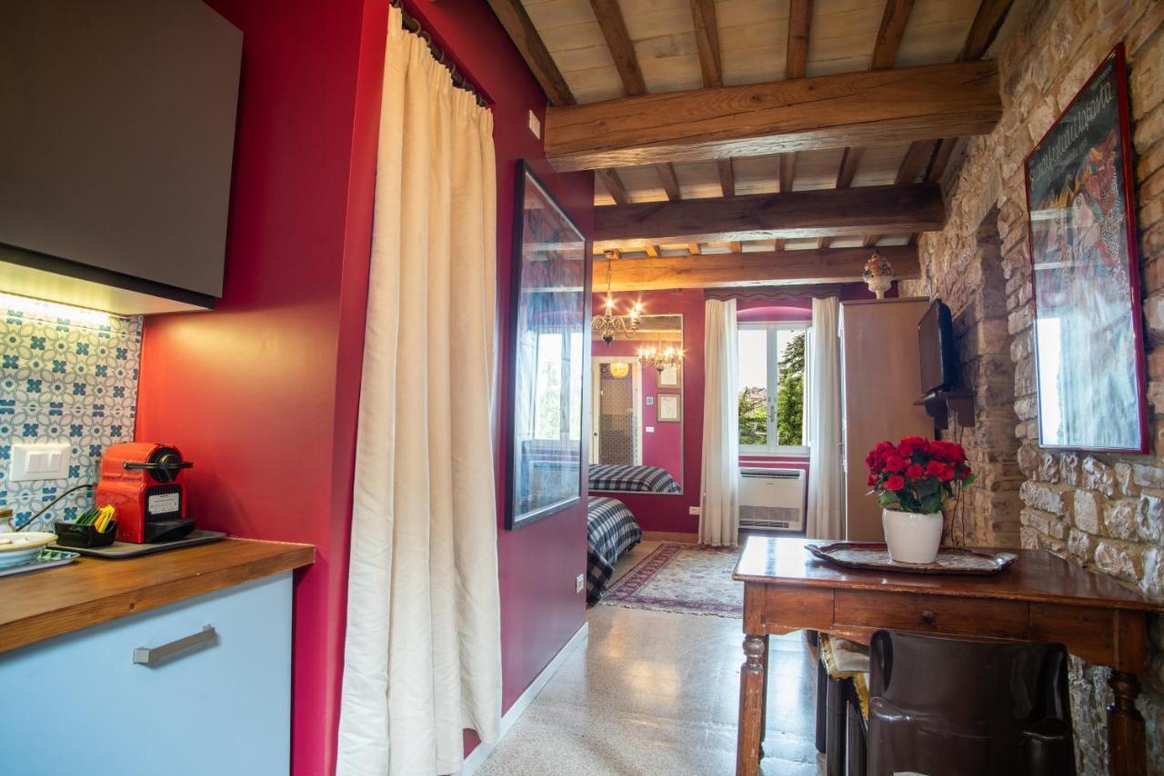 La Viola Di Assisi Hotel Luaran gambar