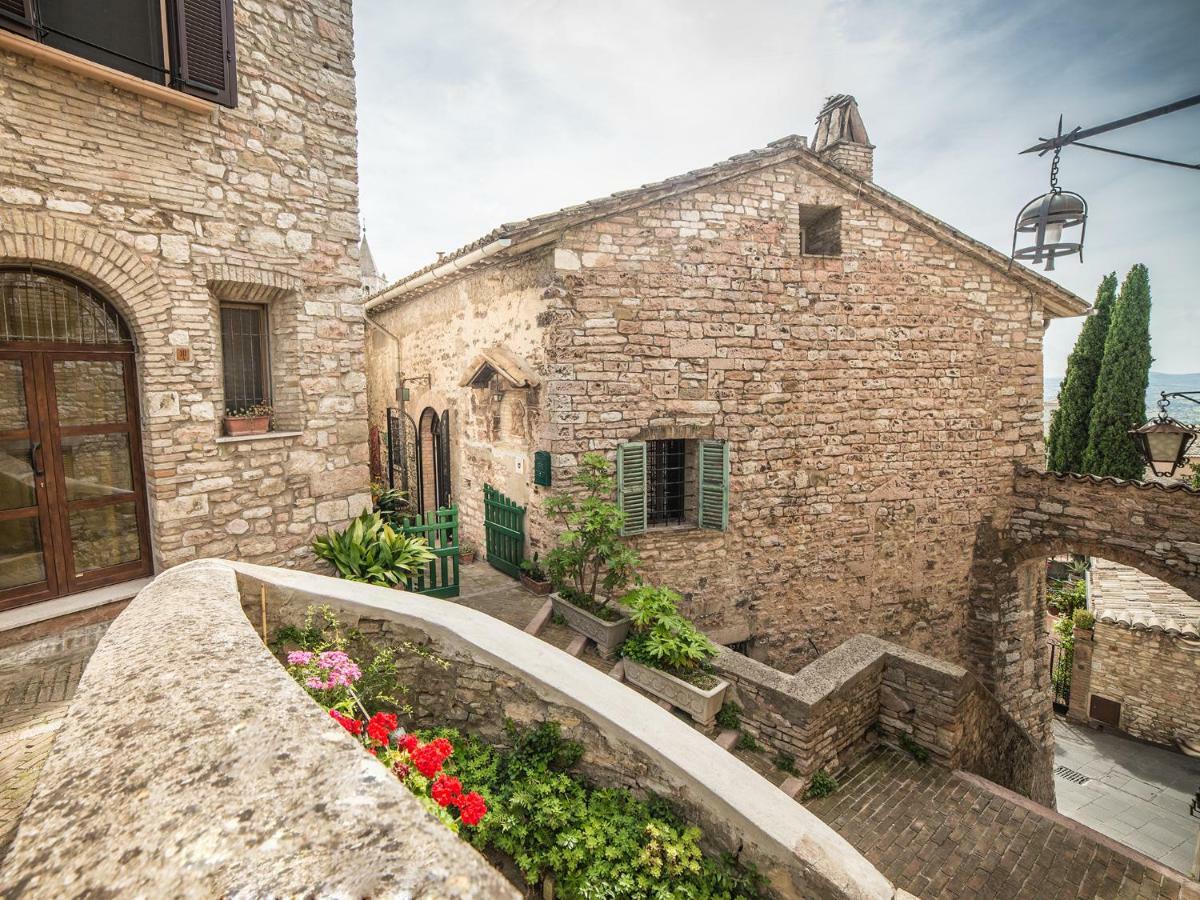 La Viola Di Assisi Hotel Luaran gambar