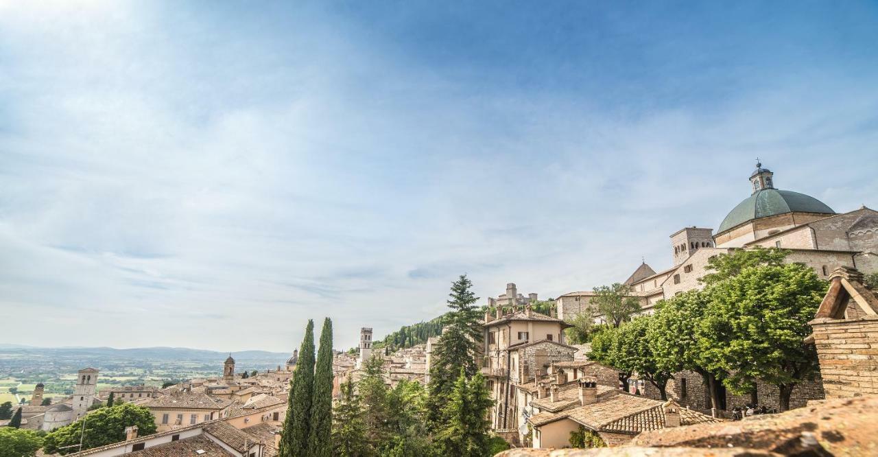La Viola Di Assisi Hotel Luaran gambar